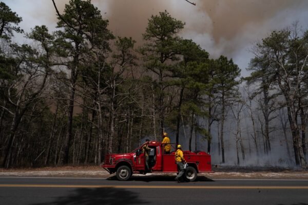 Air quality alert of the New York City region when New Jersey Wildfire burns 13,000 acres