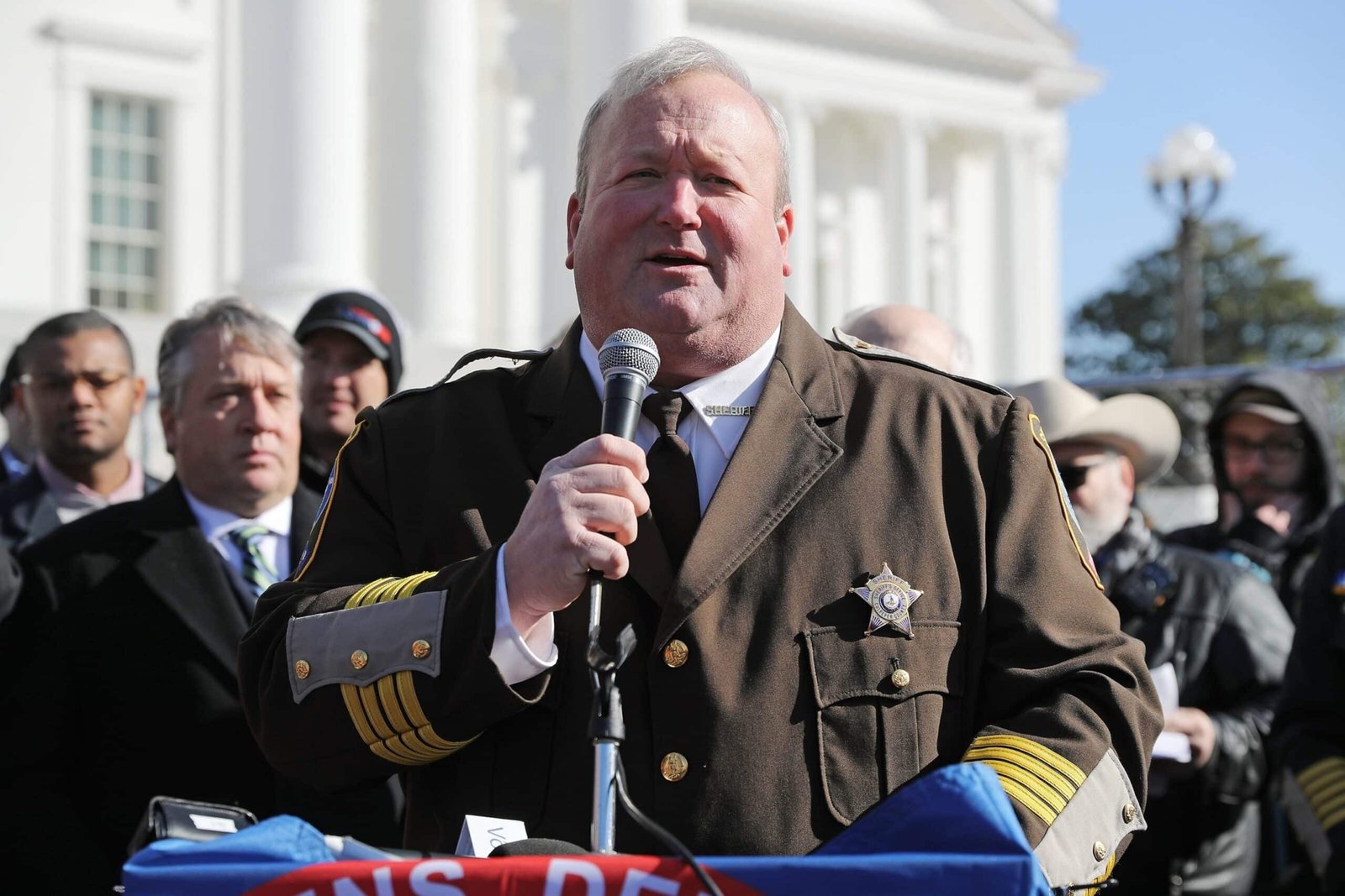 Trump Pardoons Sheriff de Virginia convicted of federal bribery charges